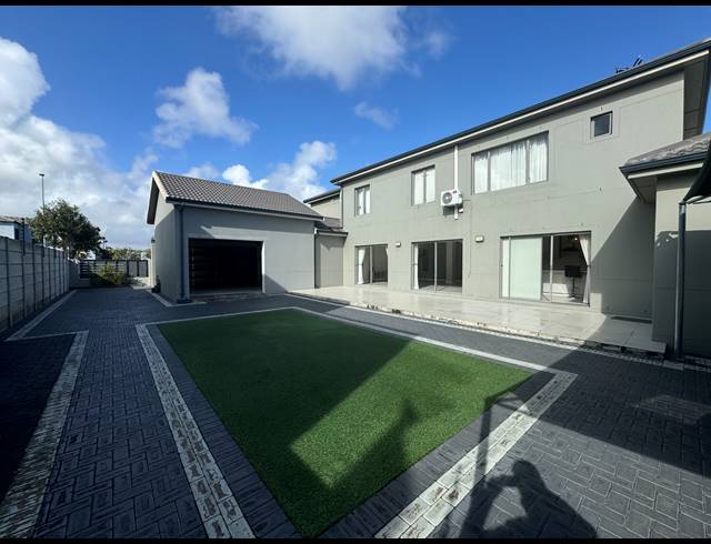 4 BEDROOM HOUSE FOR SALE IN PARKLANDS NORTH